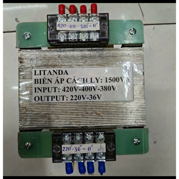 bien-ap-cach-ly-1500va-2