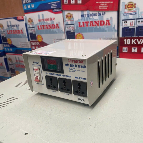 Bien-ap-3kva-vao-220v-ra-200v-2