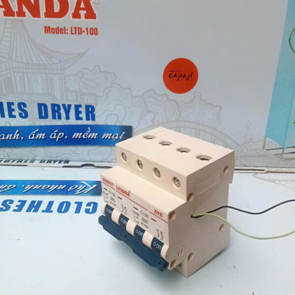 attomat-150A-mua-ở-đâu-chinh-hang-2