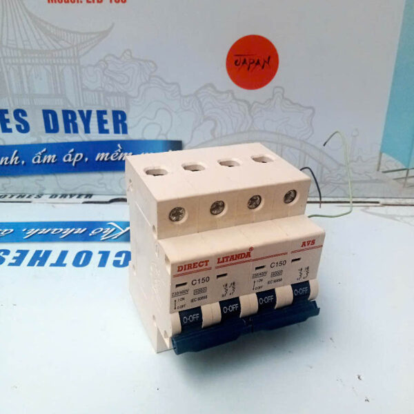 attomat-150A-mua-ở-đâu-chinh-hang-3