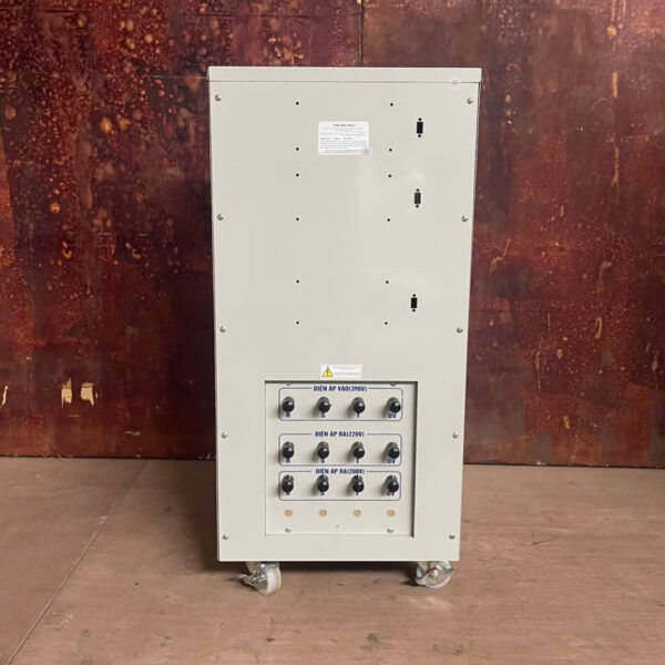 bien-ap-tu-ngau-ba-pha-10kva-day-dong-4