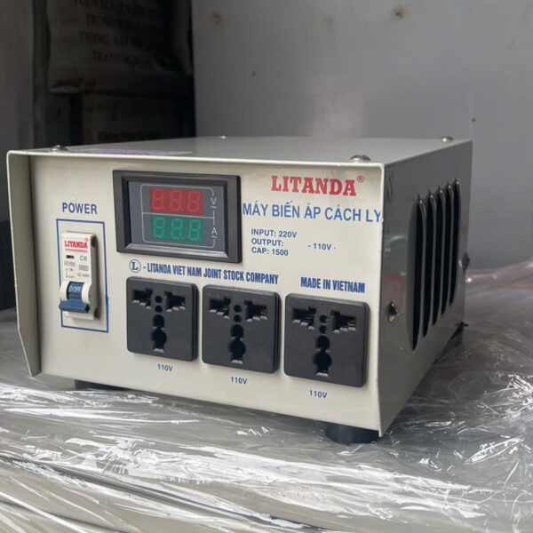 bien-ap-cach-ly-1500va-2