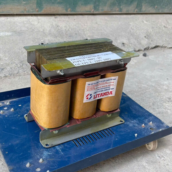 bien-ap-tran-7.5kva-3-pha-2