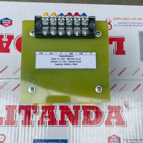 bien-ap-tran-3-pha-800va-4