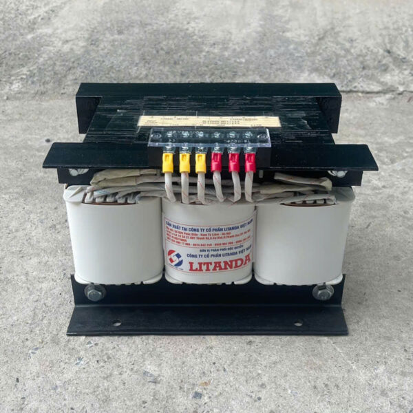 bien-ap-tran-3kva-cach-ly-3