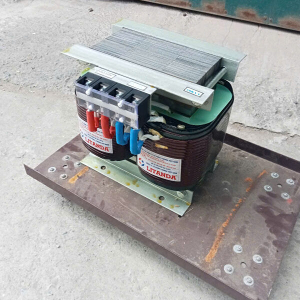 bien-ap-tran-vao-220v-ra-220v-3