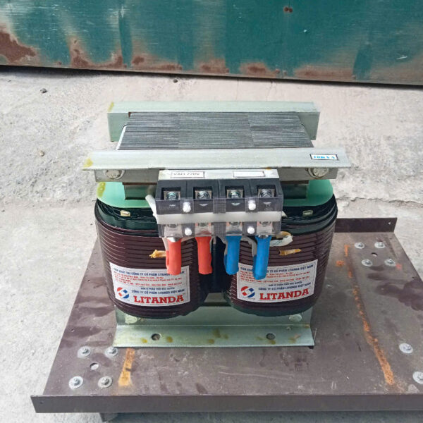 bien-ap-tran-vao-220v-ra-220v-7