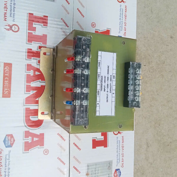 bien-ap-tran-500va-4