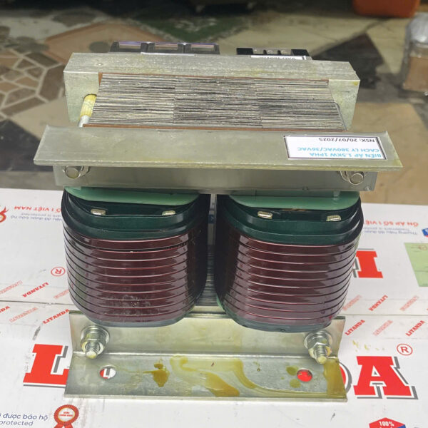 bien-ap-tran-cach-ly-1.5kw-vao-220c-ra-36v-1