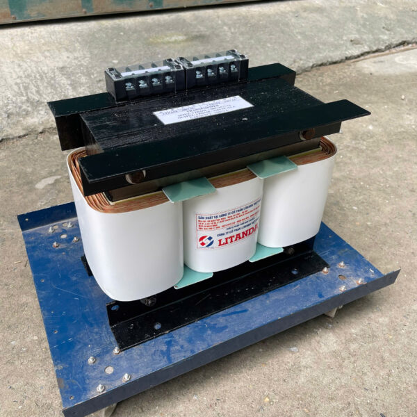 bien-ap-tran-5000va-vao-380v-ra-220v-1