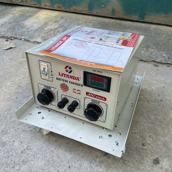 may-nap-ac-quy-40a-110vdc-2