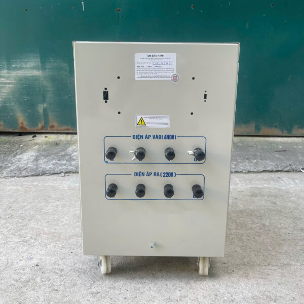 Bien-ap-15kva-3-pha-vao-440v-ra-220v-2