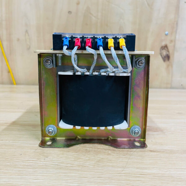 bien-ap-tran-660va-3-pha-2