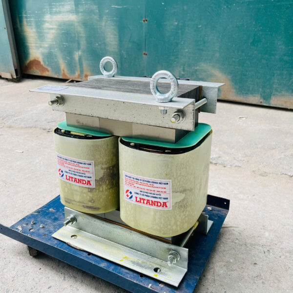 bien-ap-tran-cach-ly-15kva-1-pha-3