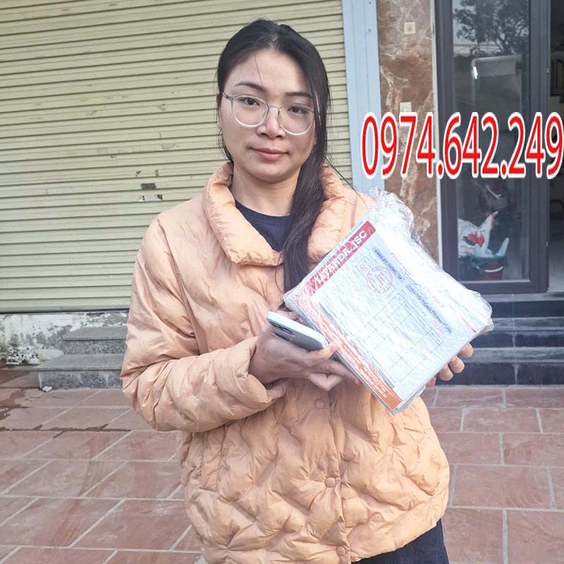 Khách hàng của caonguamagia.com luôn được nhận sản phẩm tận tay mình