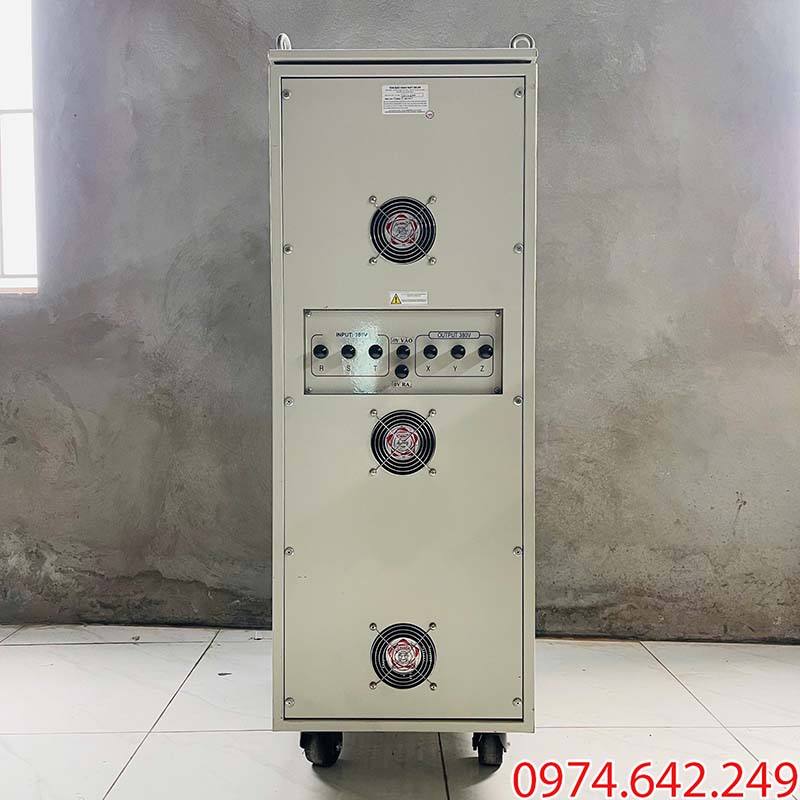 Mặt sau của biến áp cách ly 60kVA  3 pha