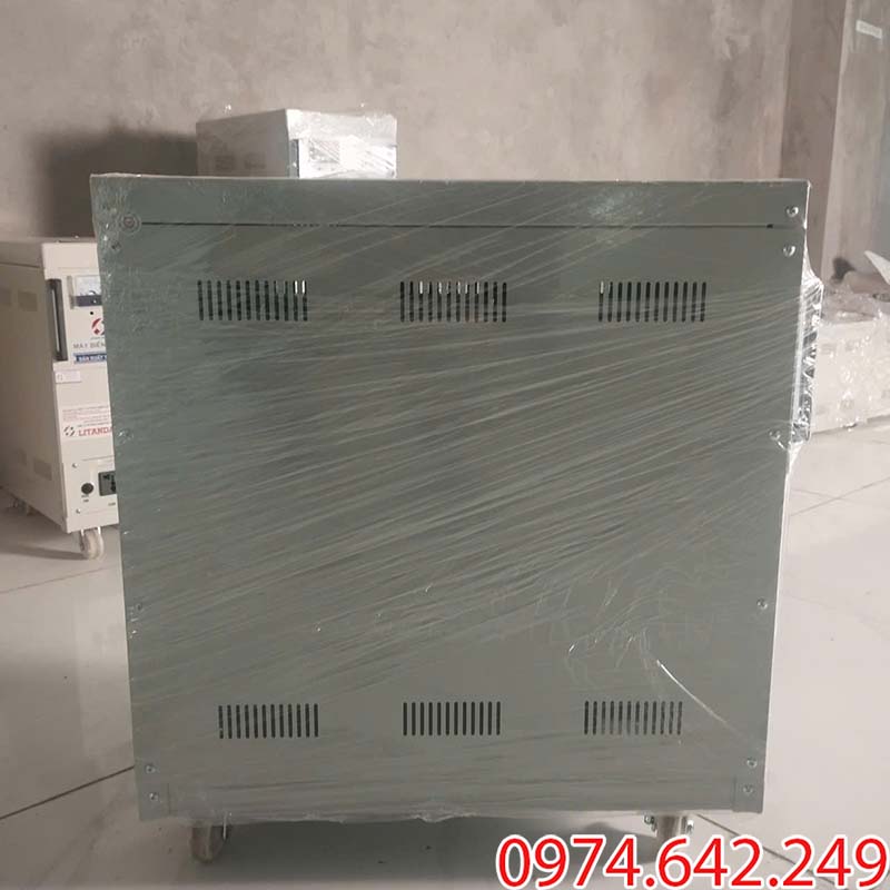Mặt bên của biến áp cách lya 20kVA Litanda